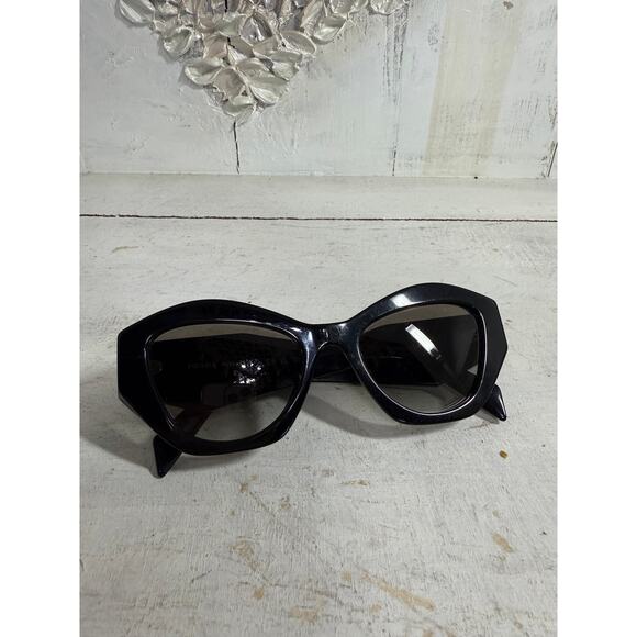 Prada Black/Grey Gradient SPR07Y 07Y 1AB-0A7 Symbole Cat-Eye Sunglasses - Picture 3 of 6